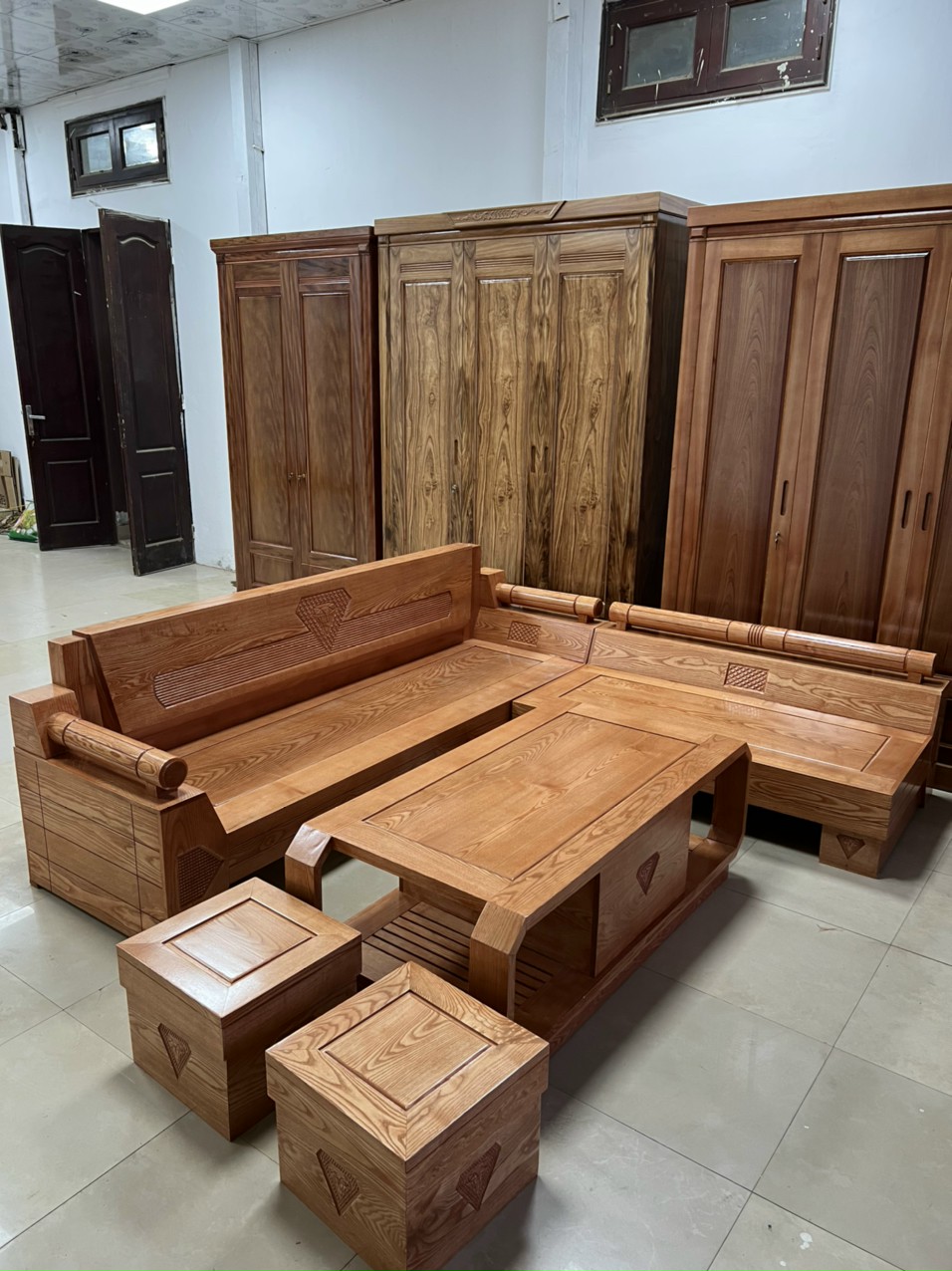 Top 10 mẫu ghế sofa gỗ tự nhiên phòng khách cao cấp hot nhất 2023 - Nội  thất Hoàn Long